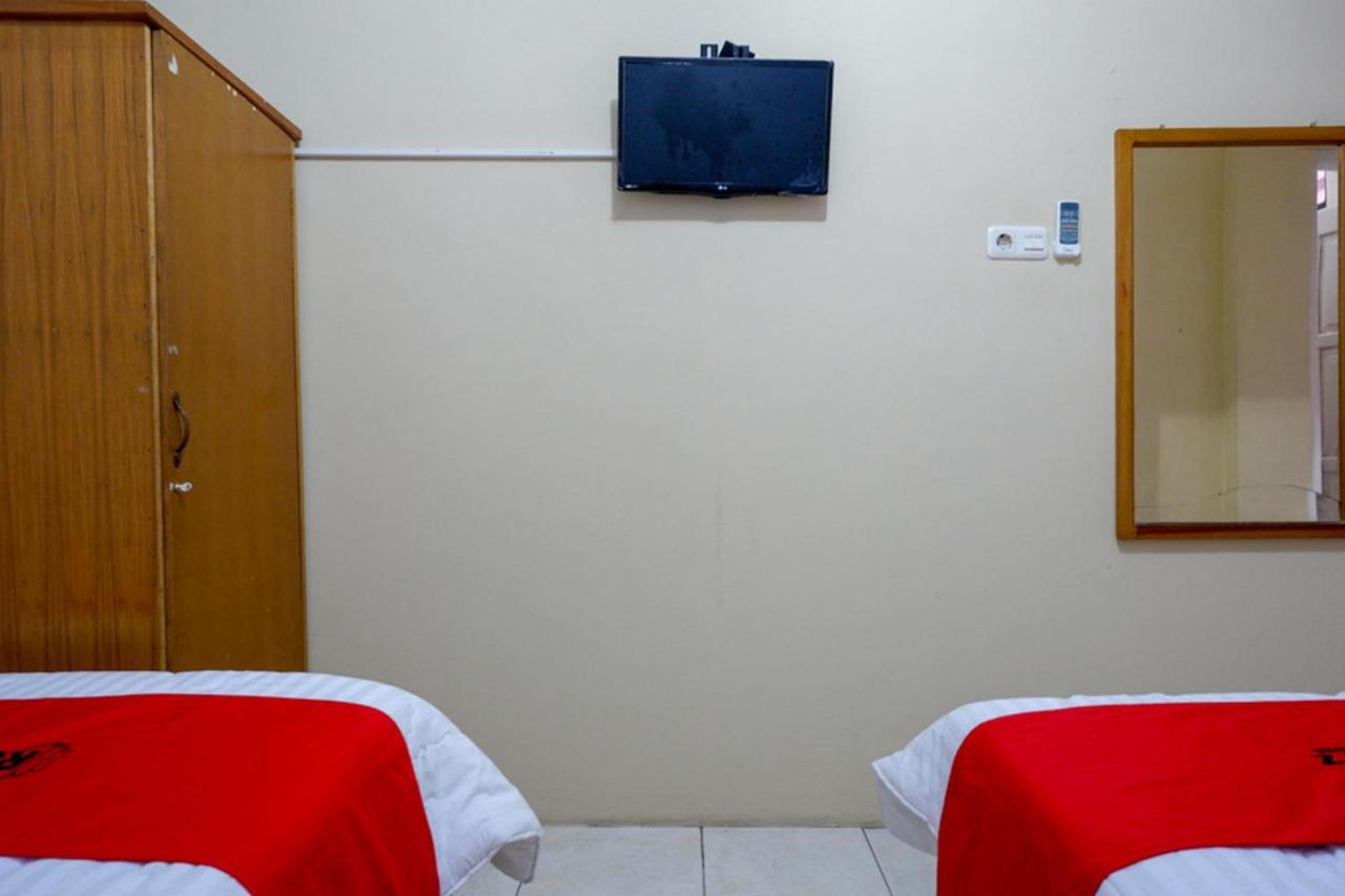 Reddoorz @ Hotel Aulia Majene Exterior foto